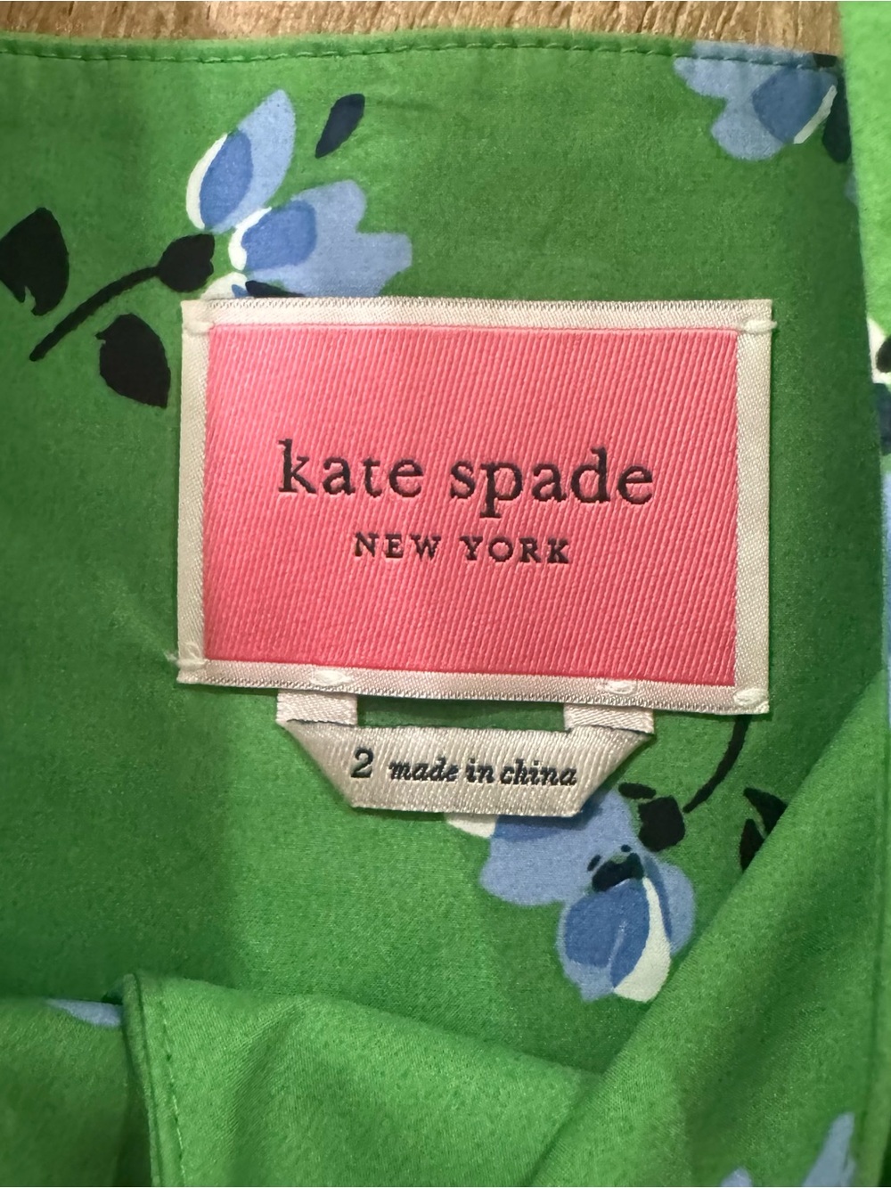 Kate Spade Green Floral Ruffle V-Neck Dress with tie belt size 2 - Picture 4 of 8